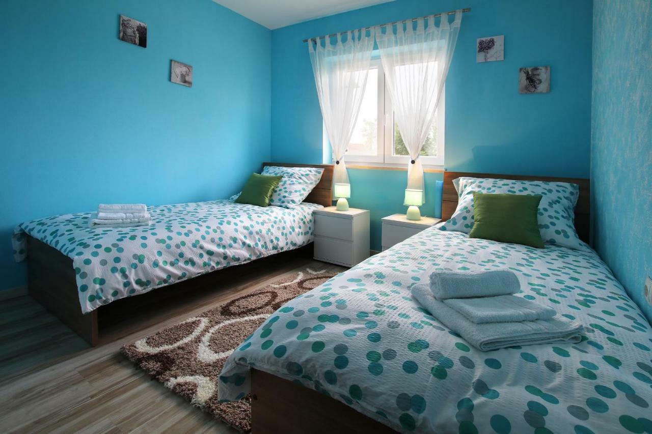 Apartment Valmas พูลา ภายนอก รูปภาพ