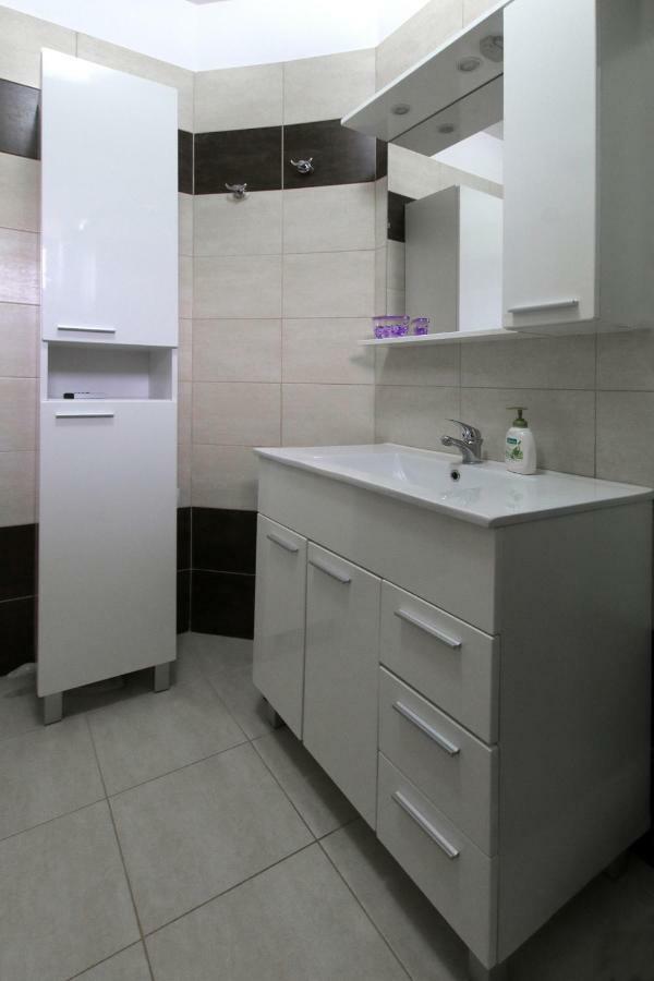 Apartment Valmas พูลา ภายนอก รูปภาพ
