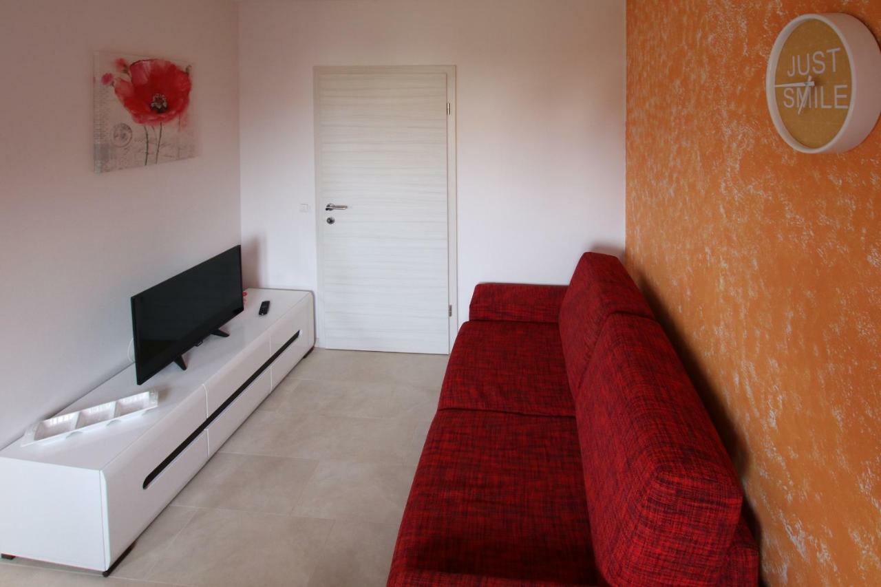 Apartment Valmas พูลา ภายนอก รูปภาพ